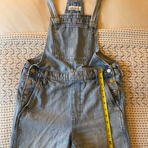 Madewell Women’s Light Blue Denim Overalls, size small